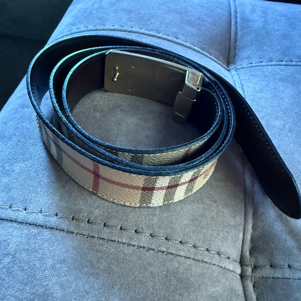 Burberry Black and Tan Belt with Buckle